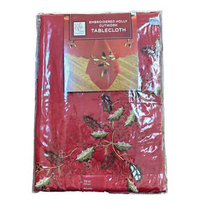NEW Embroidered Christmas Holiday Tablecloth Red Holly Cutwork Festive 70” Round
